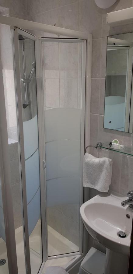 Milka's Hotell Oxford Exteriör bild